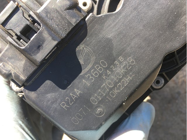Дросільна заслінка в зборі R2AA136B0 MAZDA