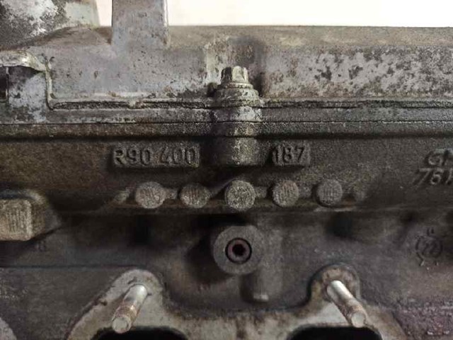 Головка блоку R90400187 OPEL