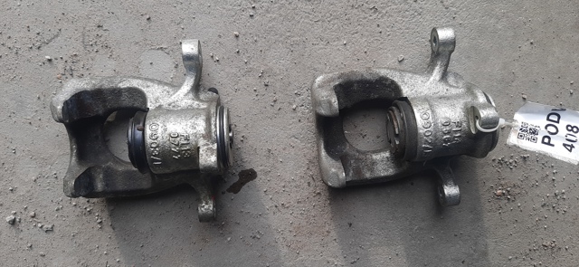 Супорт гальмівний, передній, правий 410015TA0A NISSAN