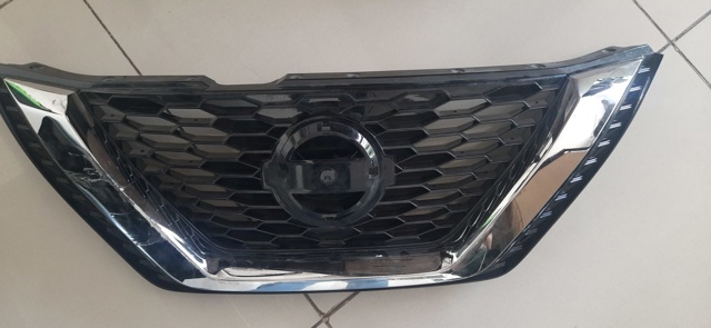 Облицювання радіатора 62310HV00A NISSAN