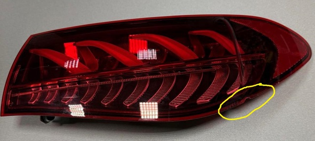 Задній правий стоп A2949066600 MERCEDES