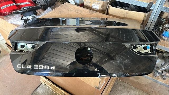 Кришка багажника кузова A1187500600 MERCEDES