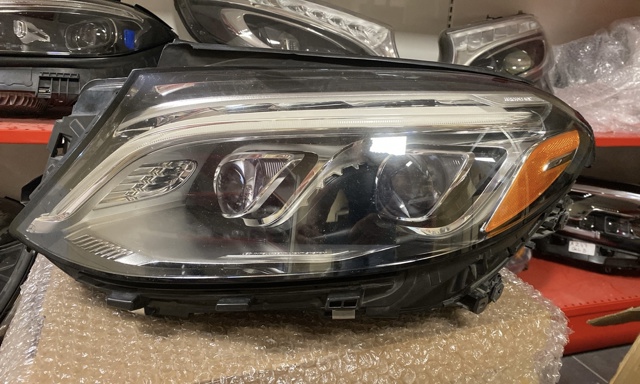 Фара ліва передня A1668201159 MERCEDES