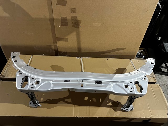 Панель передня A2056203201 MERCEDES