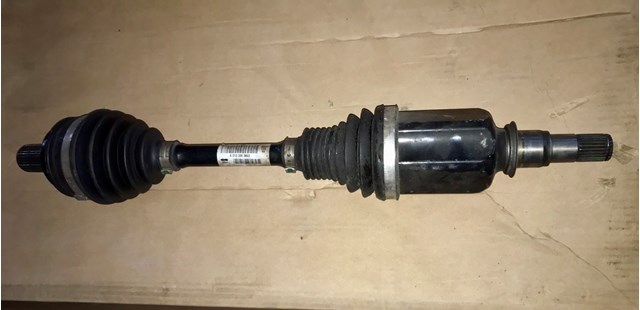 Привід передній правий A2133303603 MERCEDES