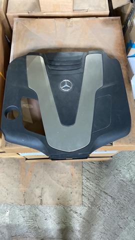 Кришка двигуна декоративна A6420102811 MERCEDES