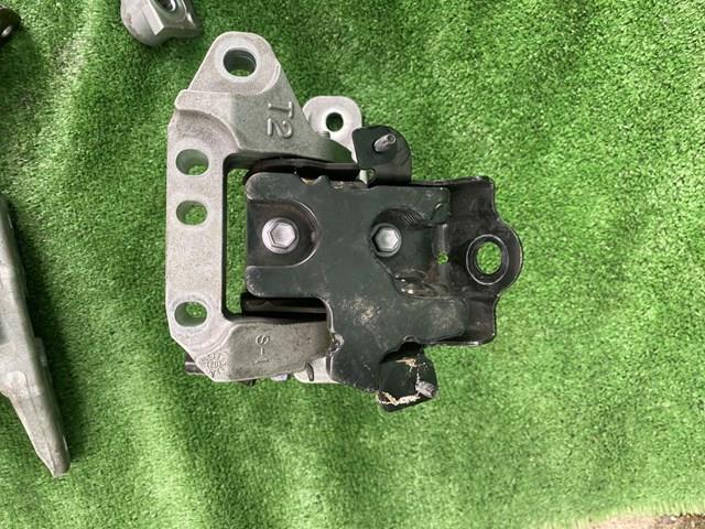 Подушка (опора) двигуна, ліва 12306F0080 TOYOTA