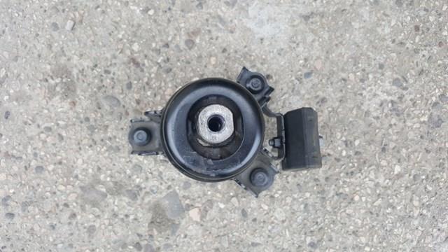 Кронштейн подушки (опори) двигуна, передньої 12361F0090 TOYOTA