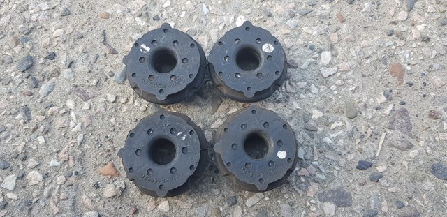 Подушка радіатору нижня 1653528060 TOYOTA