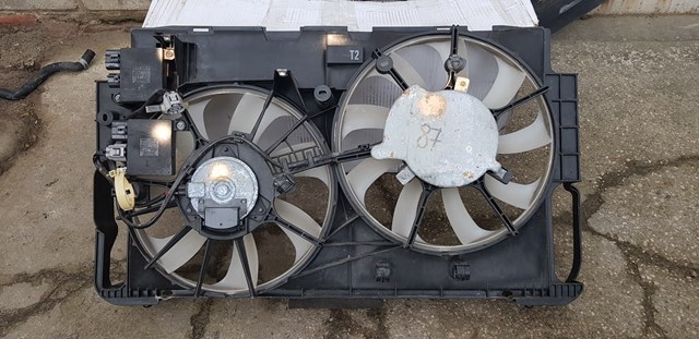 Дифузор (кожух) радіатора охолодження 1671136210 TOYOTA