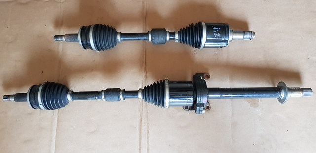 Піввісь передня ліва 434200E190 TOYOTA