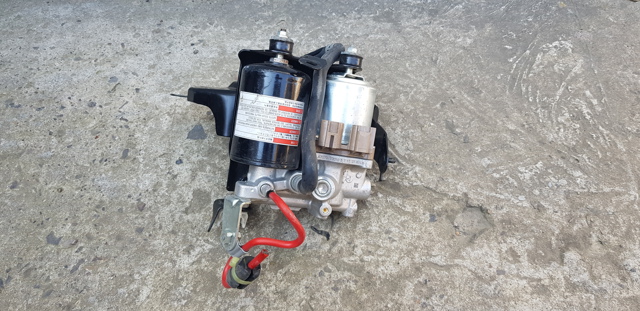 Насос АБС (ABS) головного гальмівного циліндру 4707012010 TOYOTA