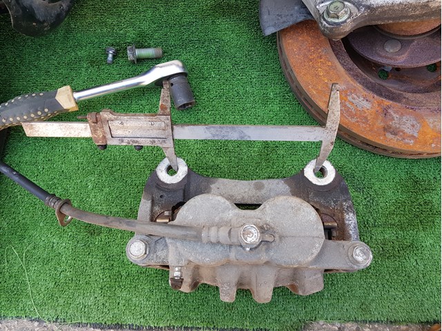 Супорт тормзной 4775048190 TOYOTA