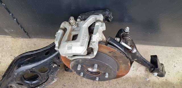 Захист гальмівного диска заднього, правого 4788178010 TOYOTA
