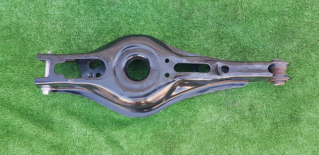 Балансир задній нижній 4873042060 TOYOTA