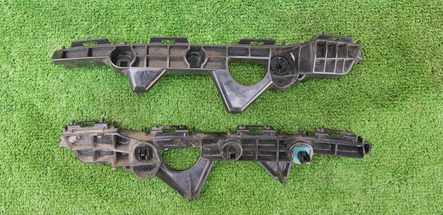 Кронштейн бампера заднього, правий 521550R050 TOYOTA