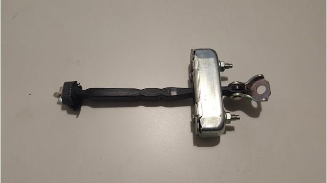 Обмежувач відкриття дверей, передній 6861033132 TOYOTA