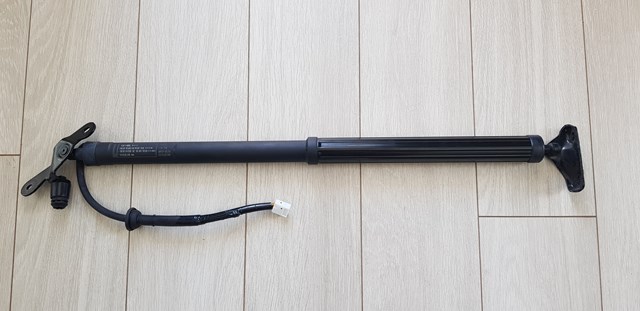 Амортизатор ляди 689200E050 TOYOTA