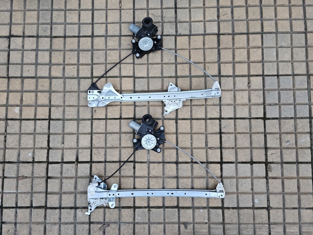 Склопідйомник задніх лівих дверей 6980442060 TOYOTA