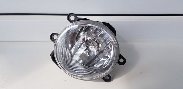Протитуманка права 8122147010 TOYOTA