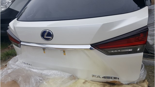 Ліхтар задній внутрішній правий 8158048300 TOYOTA