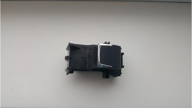 Кнопка підйомника задніх стекол 8481078020 TOYOTA