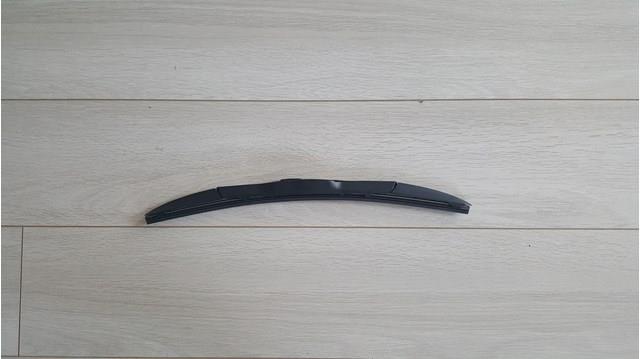 Щітка двірника права 8521242190 TOYOTA