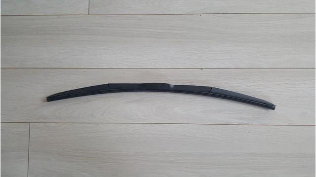 Щітка склоочисника лобового скла, водійська 8522242200 TOYOTA