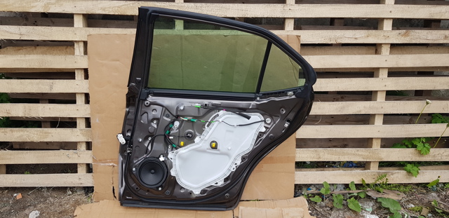 Двигун стеклопод'емника двері задньої, правої 8572033300 TOYOTA