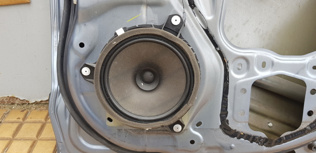 Динамік передньої двері 8616002B80 TOYOTA