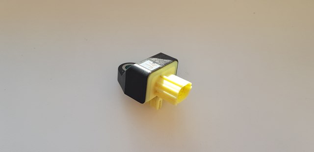Датчик Ейрбег передній 8917319515 TOYOTA