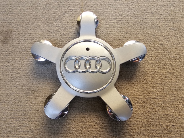 Ковпаки на колеса 8R0601165 VAG