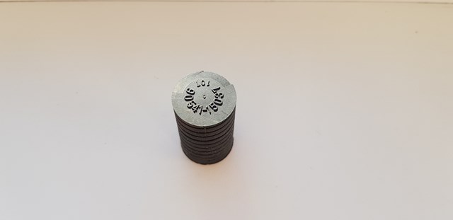 Буфер капота гумовий 9054115037 TOYOTA