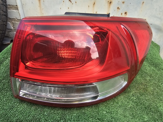 Фара задня права зовнішня 92402C6000 HYUNDAI
