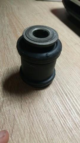 Сайлентблок переднього важеля 96445043 MARKET (OEM)