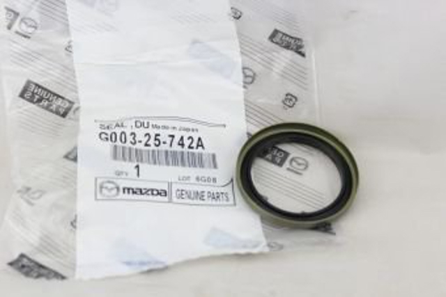 Сальник підвісного підшипника переднього проміжного вала G00325742A MAZDA