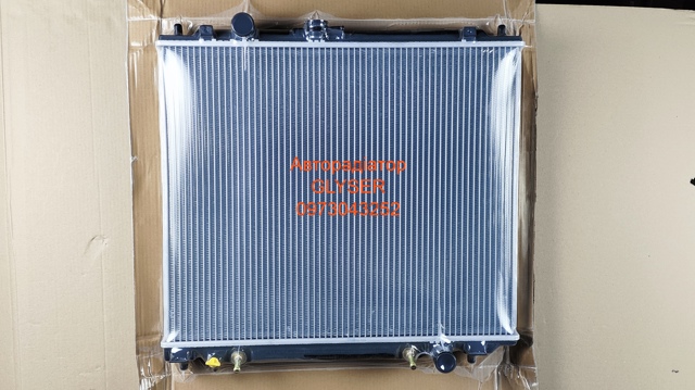 Радіатор системи охолодження MB890956