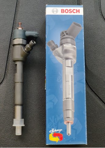Форсунка паливна 0445110327 BOSCH