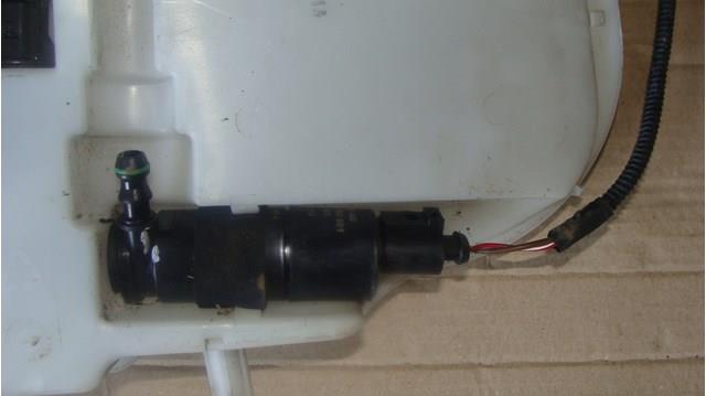 Бачок склоомивача 4G8955451D VAG