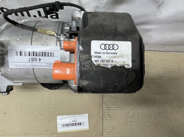 Компресор кліматичної установки 4KE816797A VAG