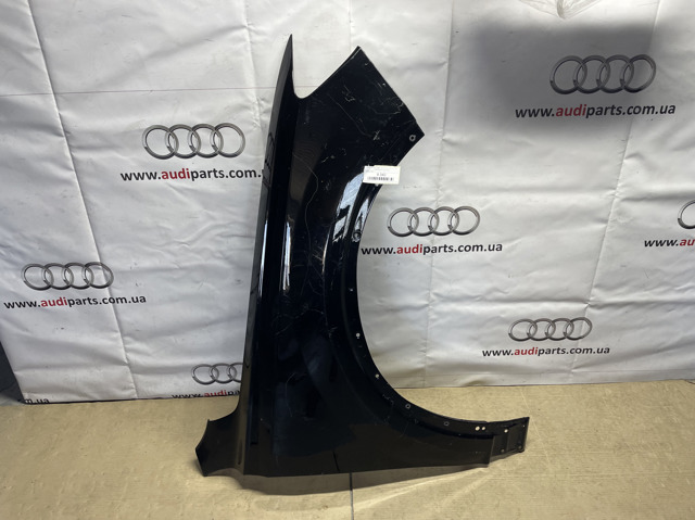 Переднє праве крило 4M0821106D VAG