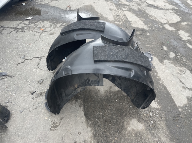Підкрилок передній лівий 83A821171E VAG