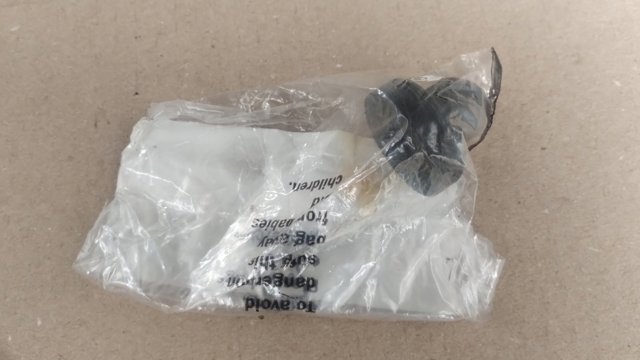 Подушка радіатора охолодження, нижня 17107515477 BMW