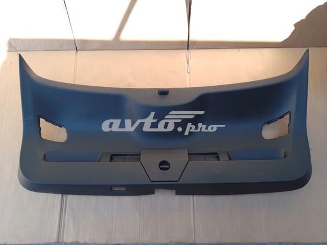 Пластик п'ятих дверей 2GA867605C82V VAG