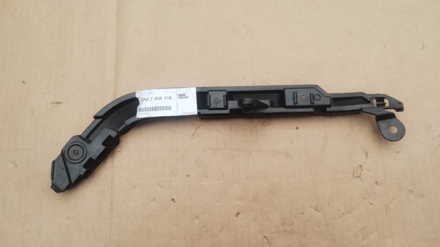 Напрямна заднього бампера, права 51127058518 BMW