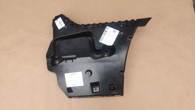Кронштейн бампера заднього, правий 51127207112 BMW