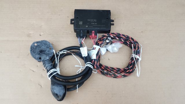 Блок керування фаркопом 5Q0907383 VAG