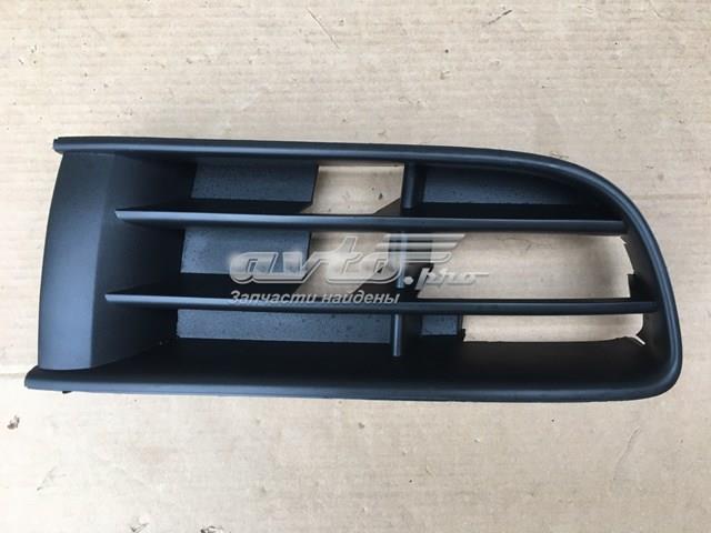 Решітка переднього бампера, права 6Q0853666D VAG