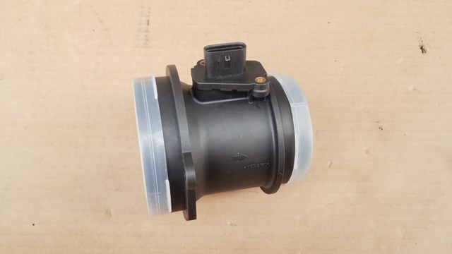 Датчик витрати повітря 8ET358095381 HELLA