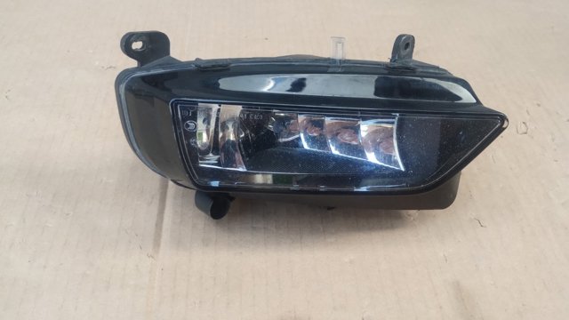 Туманка ліва 8T0941699G VAG